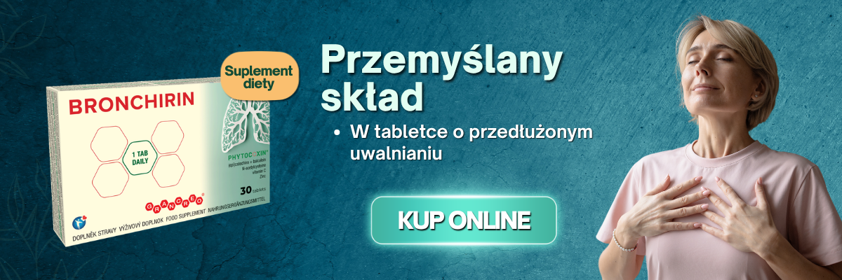 Suplement diety Bronchirin w tabletce o przedłużonym uwalnianiu – kobieta swobodnie oddycha z dłońmi na klatce piersiowej